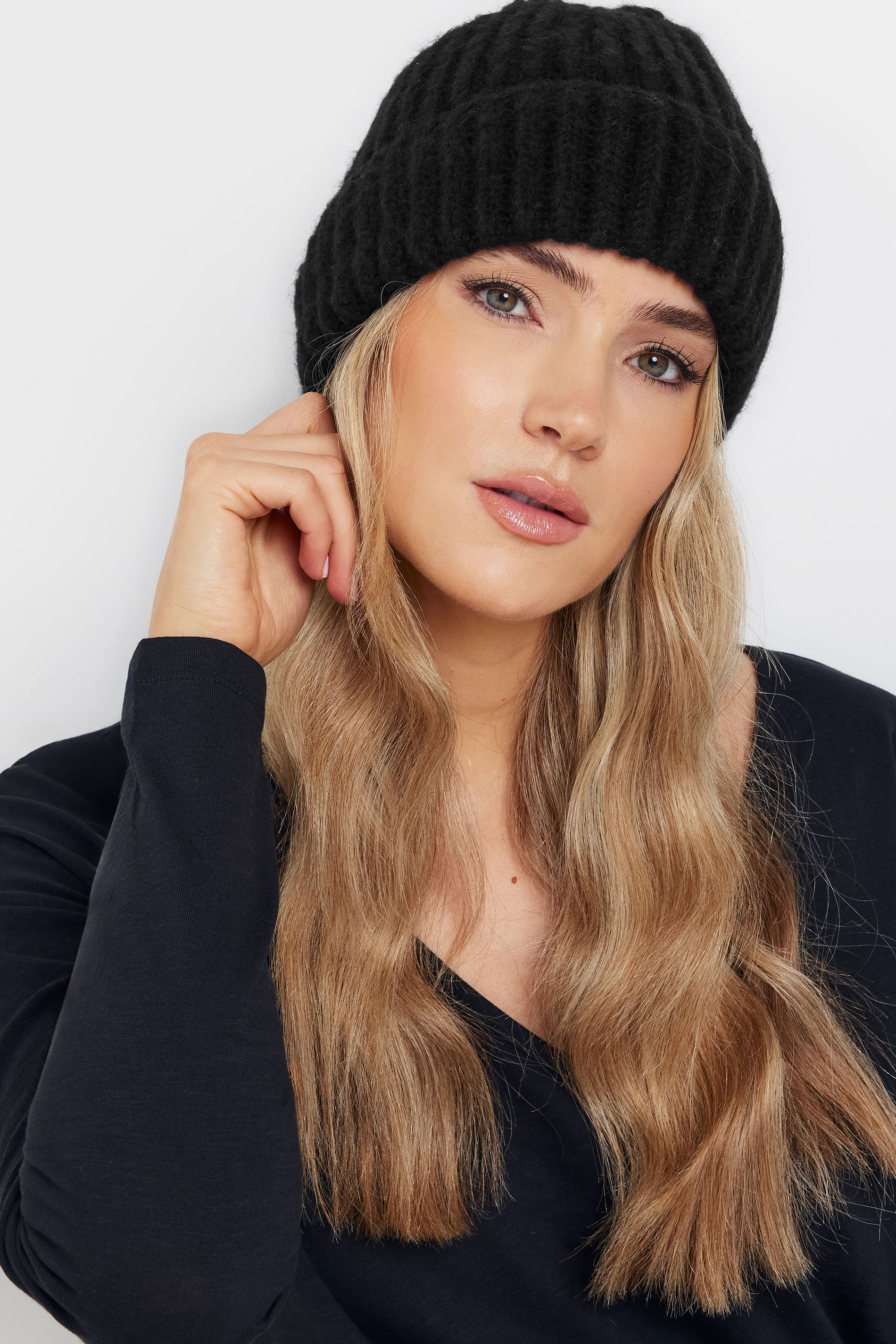 Black Chunky Knit Beanie | Yours Clothing 1