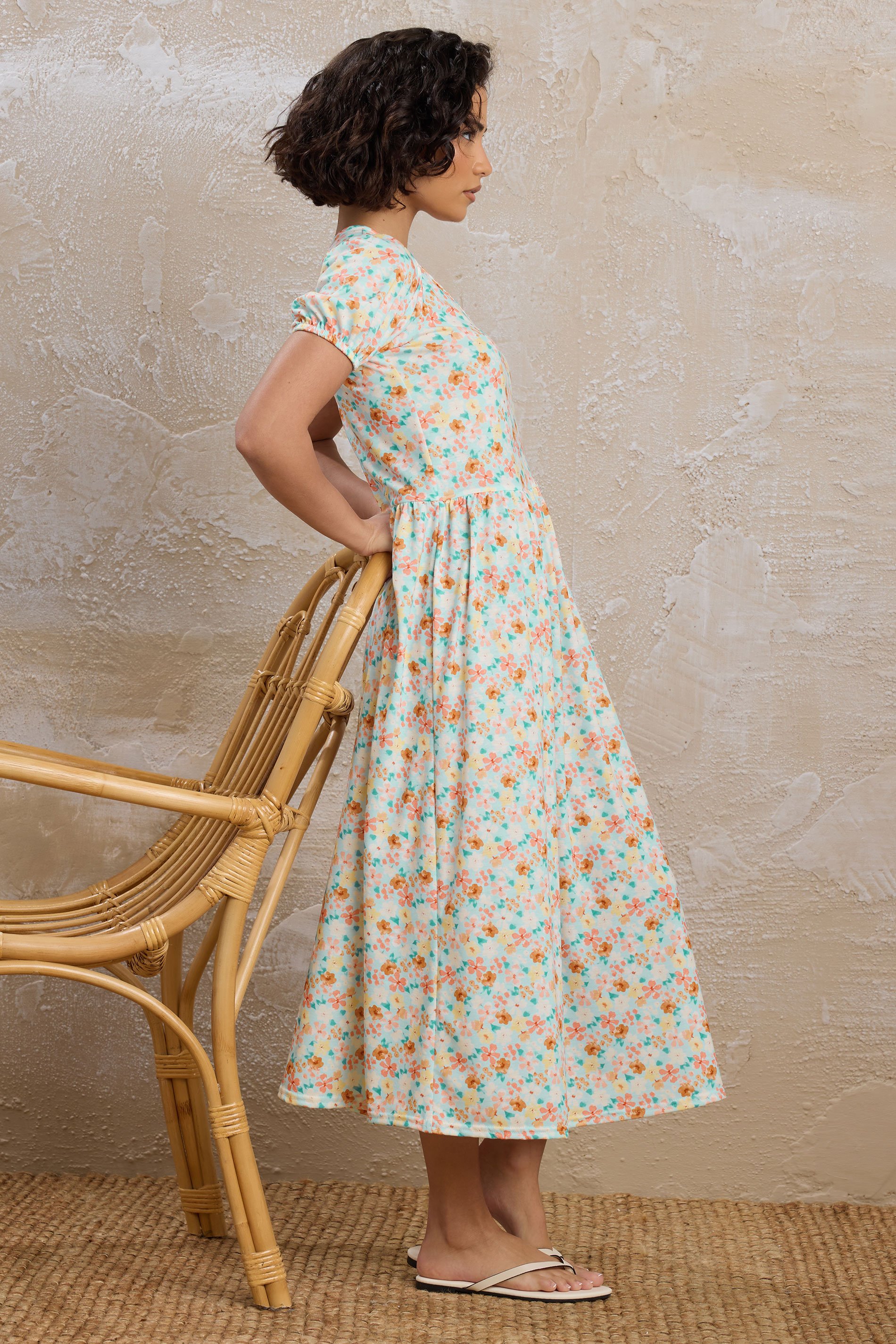 PixieGirl Petite Women's Light Blue Floral V-Neck Midi Dress | PixieGirl 2