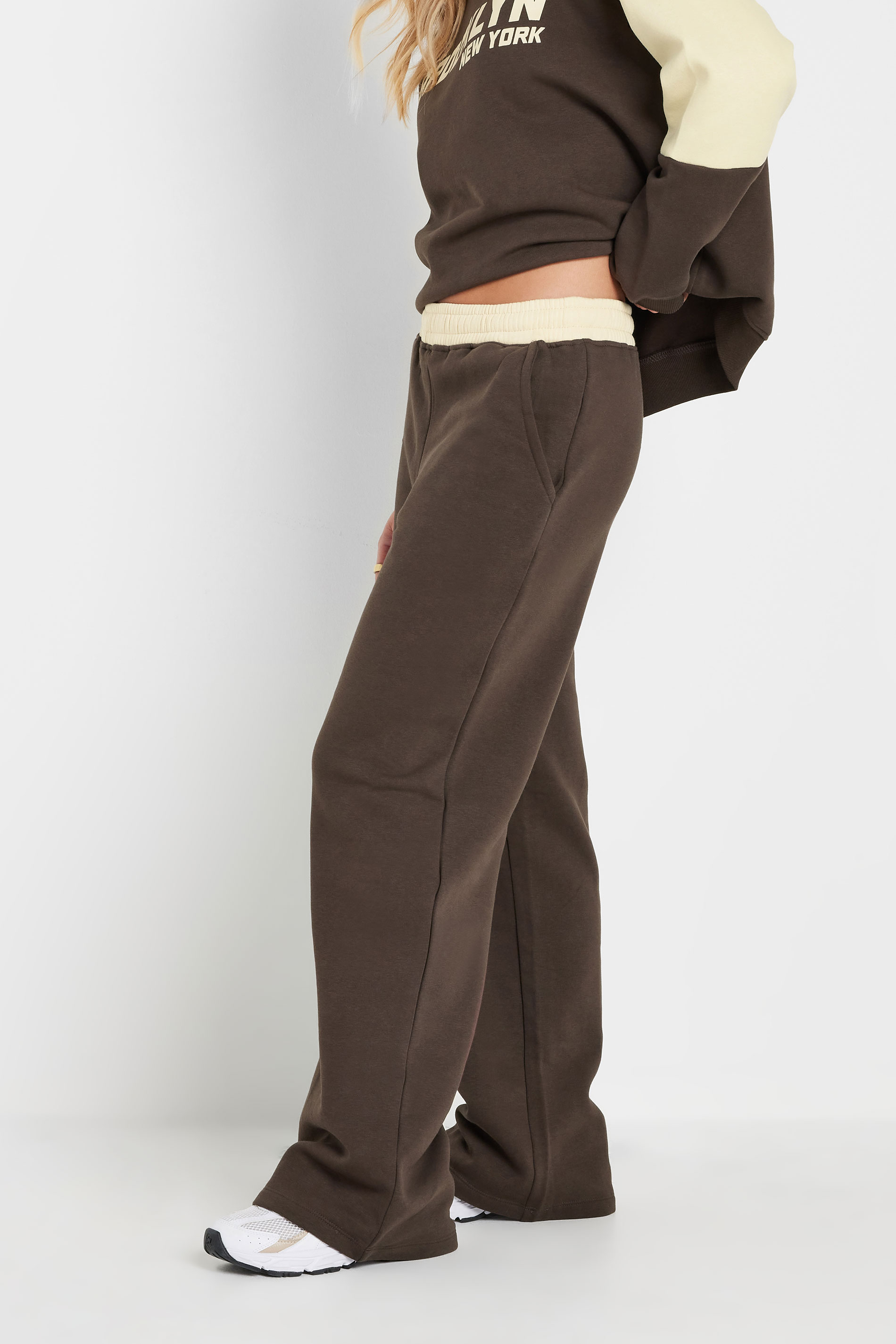 PixieGirl Petite Women's Chocolate Brown Contrast Waist Wide Leg Joggers | PixieGirl 2