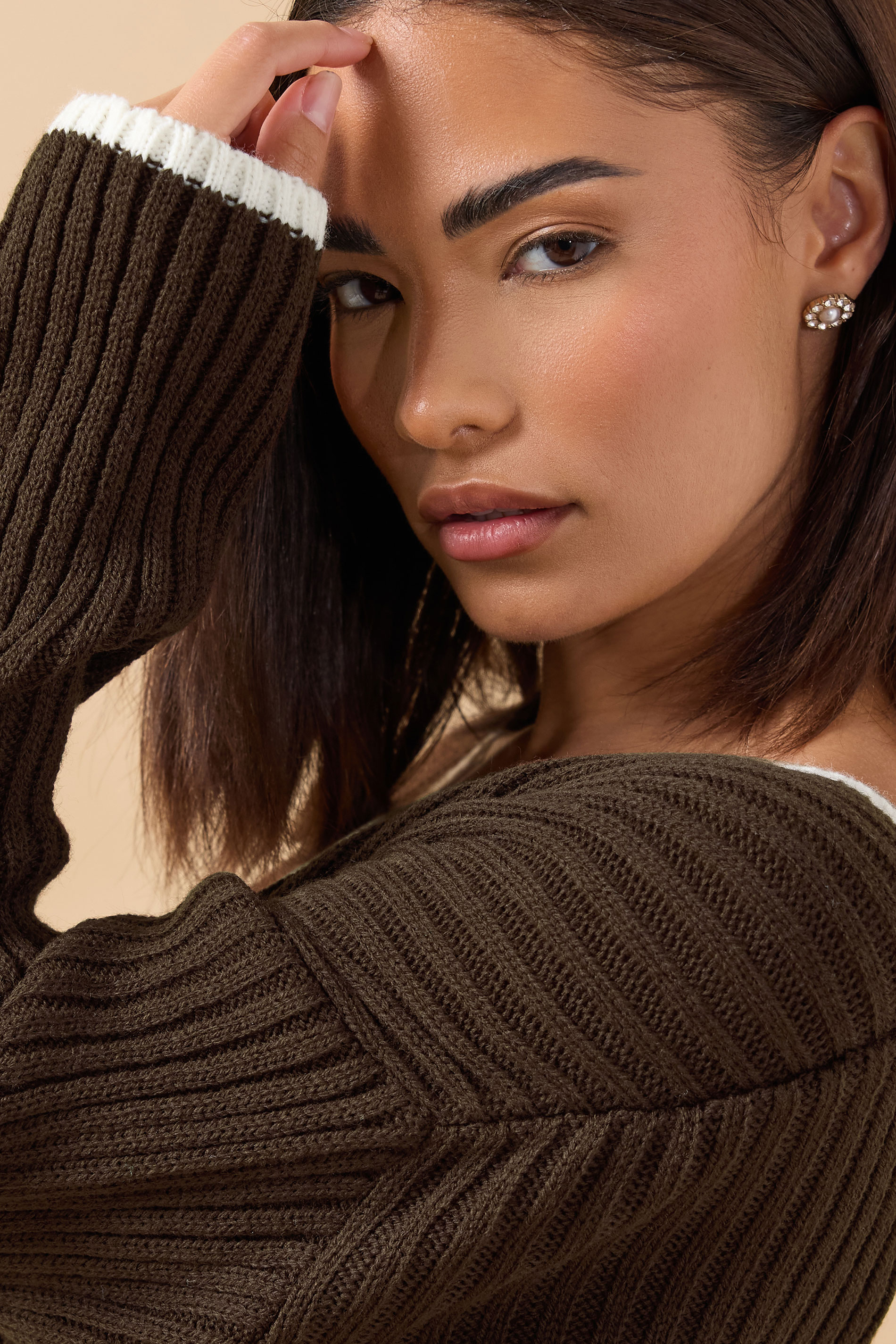 PixieGirl Petite Women's Chocolate Brown Knitted V-Neck Jumper | PixieGirl 4