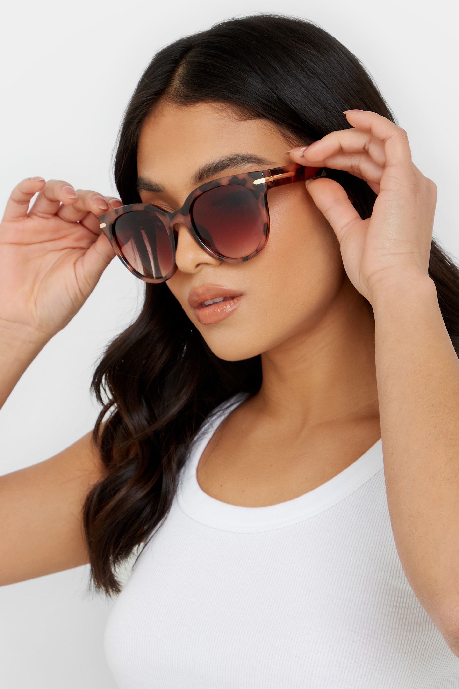 Brown Tortoiseshell Oversized Gold Detail Sunglasses | Yours Clothing 1