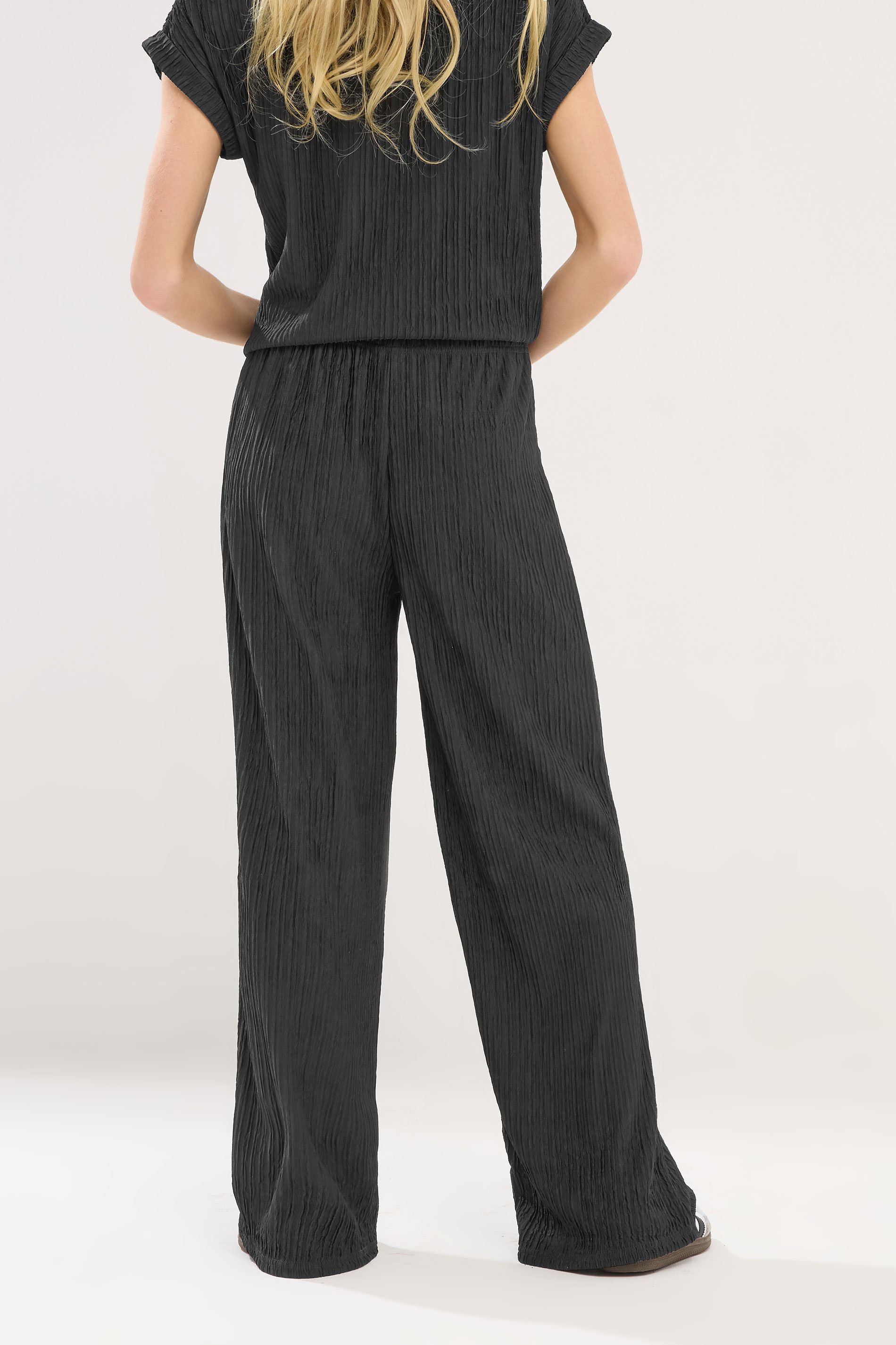 PixieGirl Petite Women's Black Wide Leg Textured Trousers | PixieGirl 3