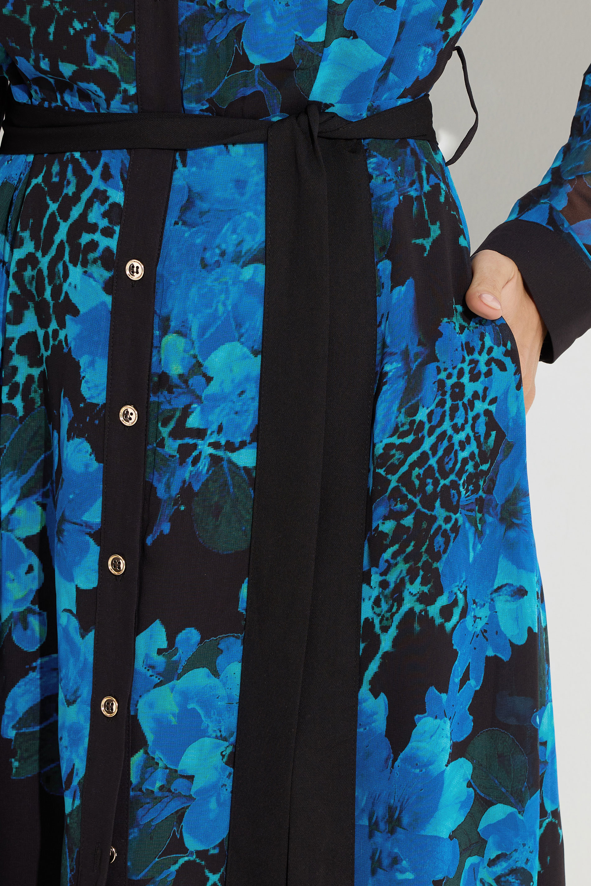 STAR Black Floral Print Shirt Dress | StarByJM 6