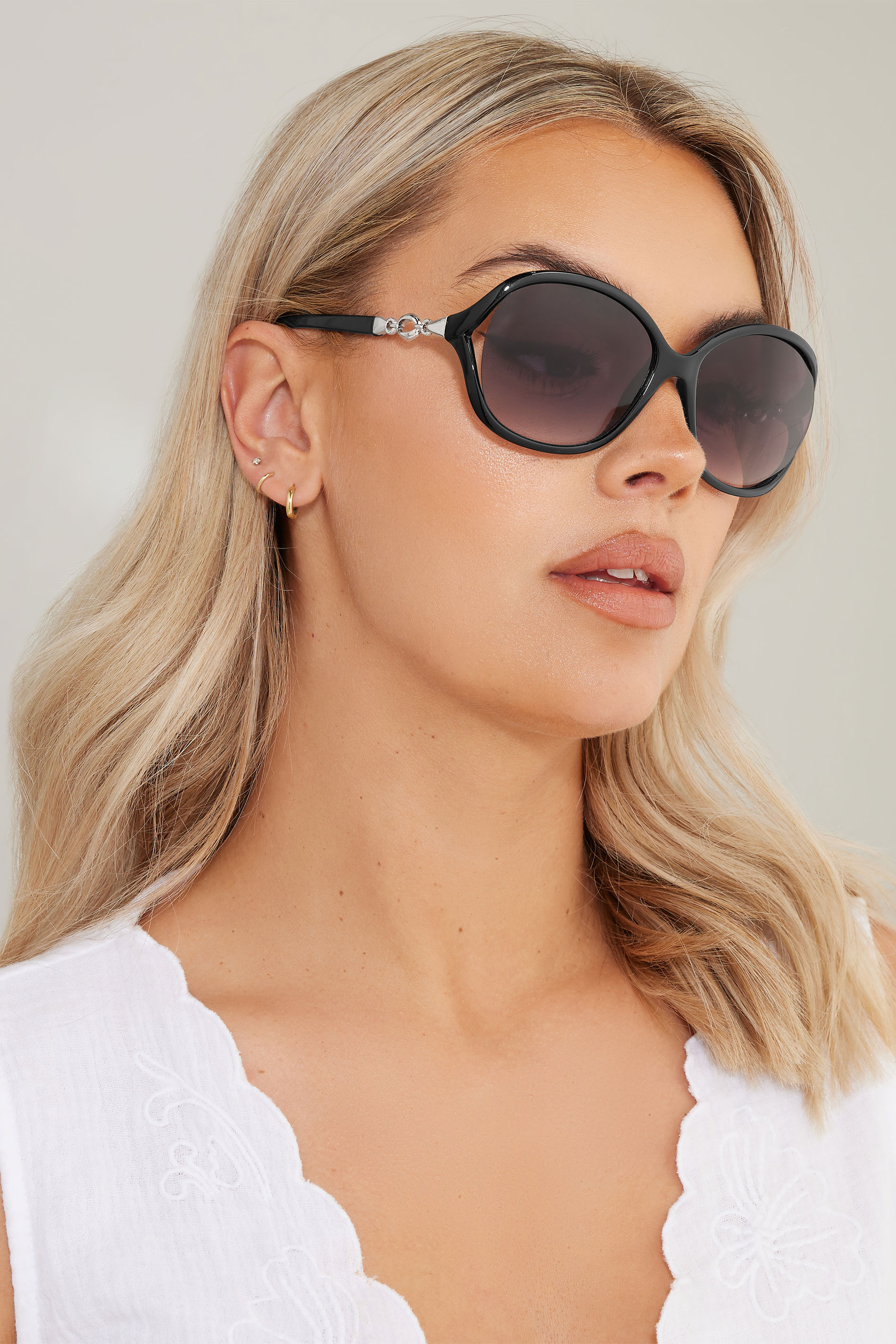 Black Oval Metal Detail Sunglasses | Yours Clothing 1