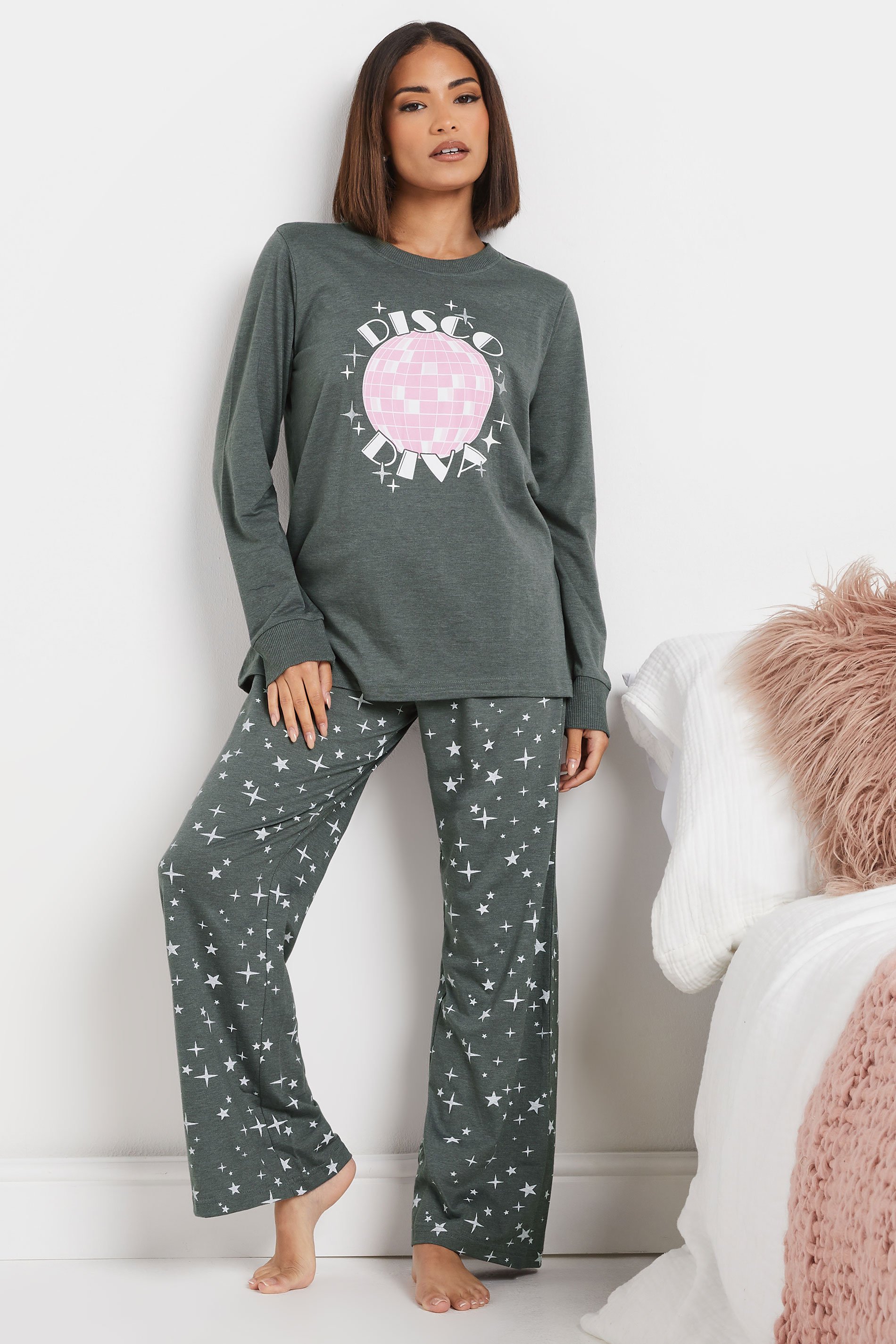 PixieGirl Petite Women's Grey Disco Diva Slogan Pyjama Set | PixieGirl 1