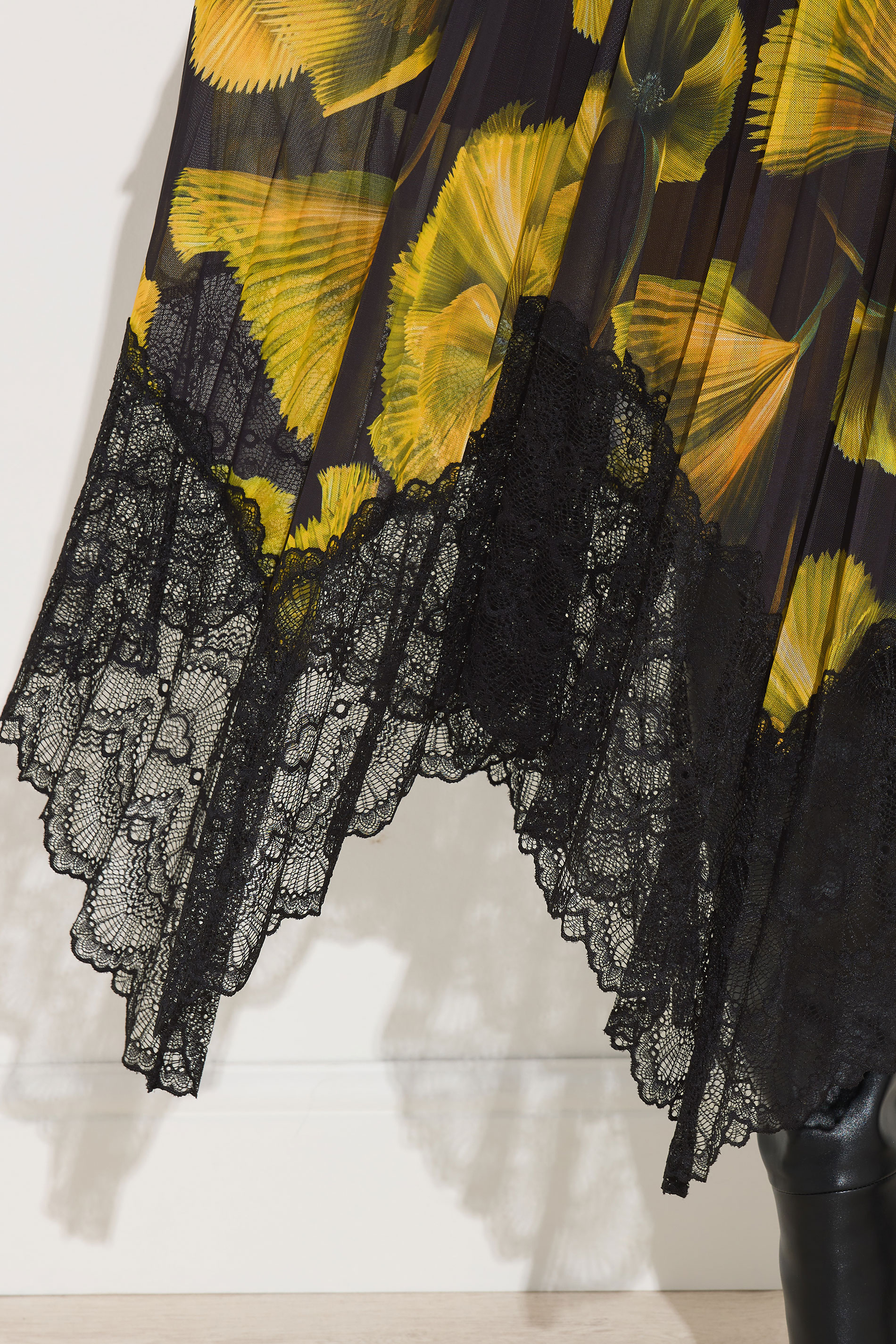 STAR Yellow Floral Pleated Mesh Skirt | StarByJM 6