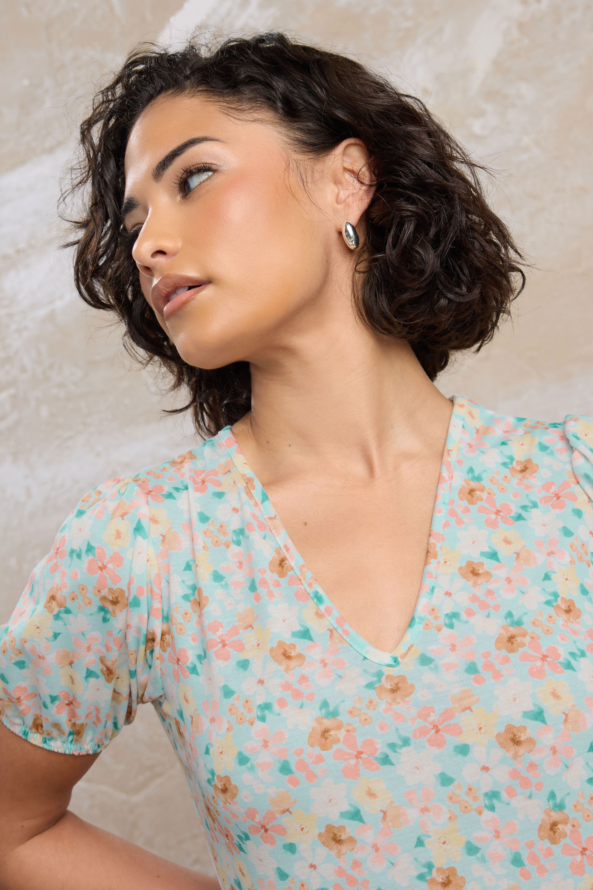 PixieGirl Petite Women's Light Blue Floral V-Neck Midi Dress | PixieGirl 4