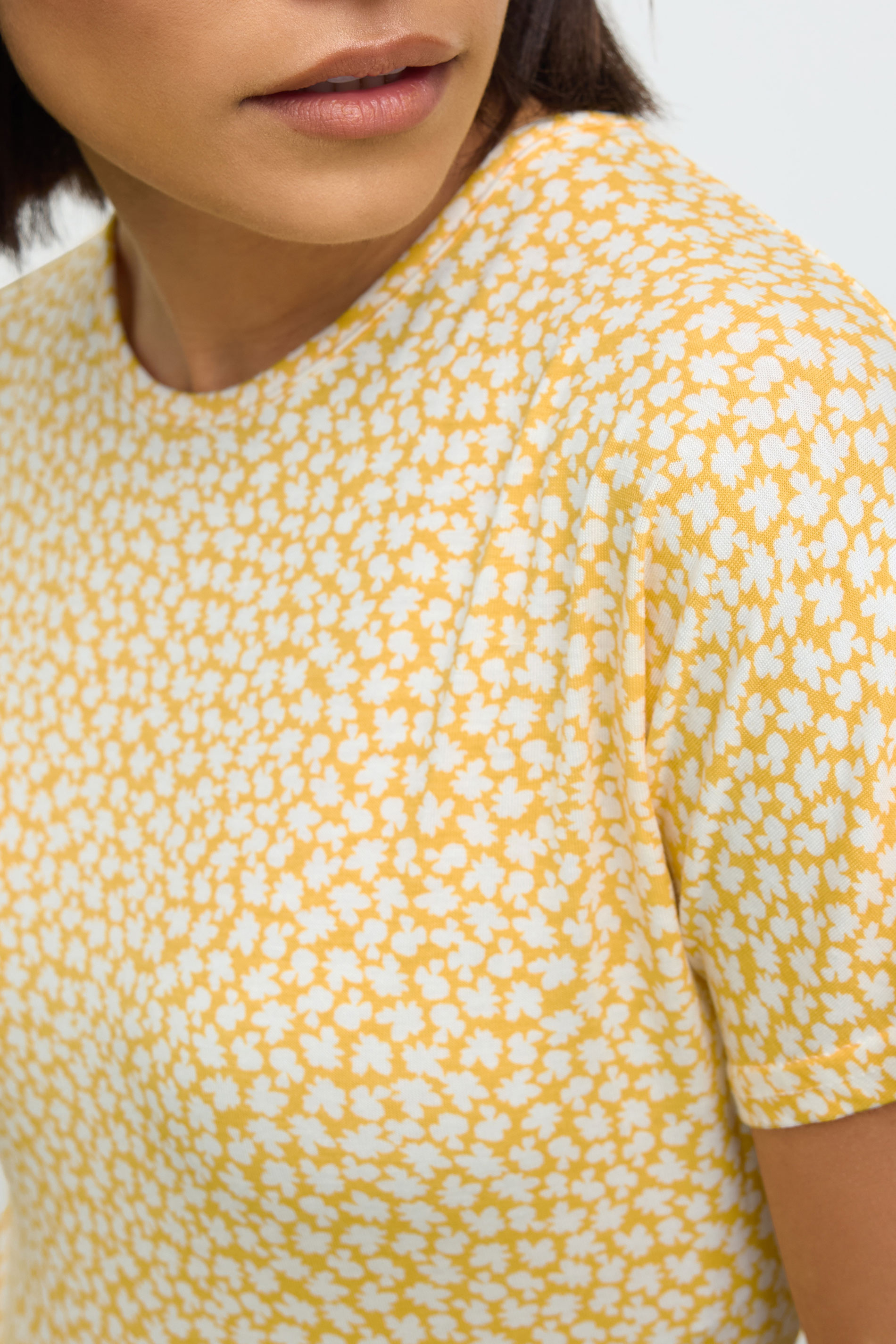 PixieGirl Petite Women's Yellow Ditsy Floral Print Midi Smock Dress | PixieGirl 4