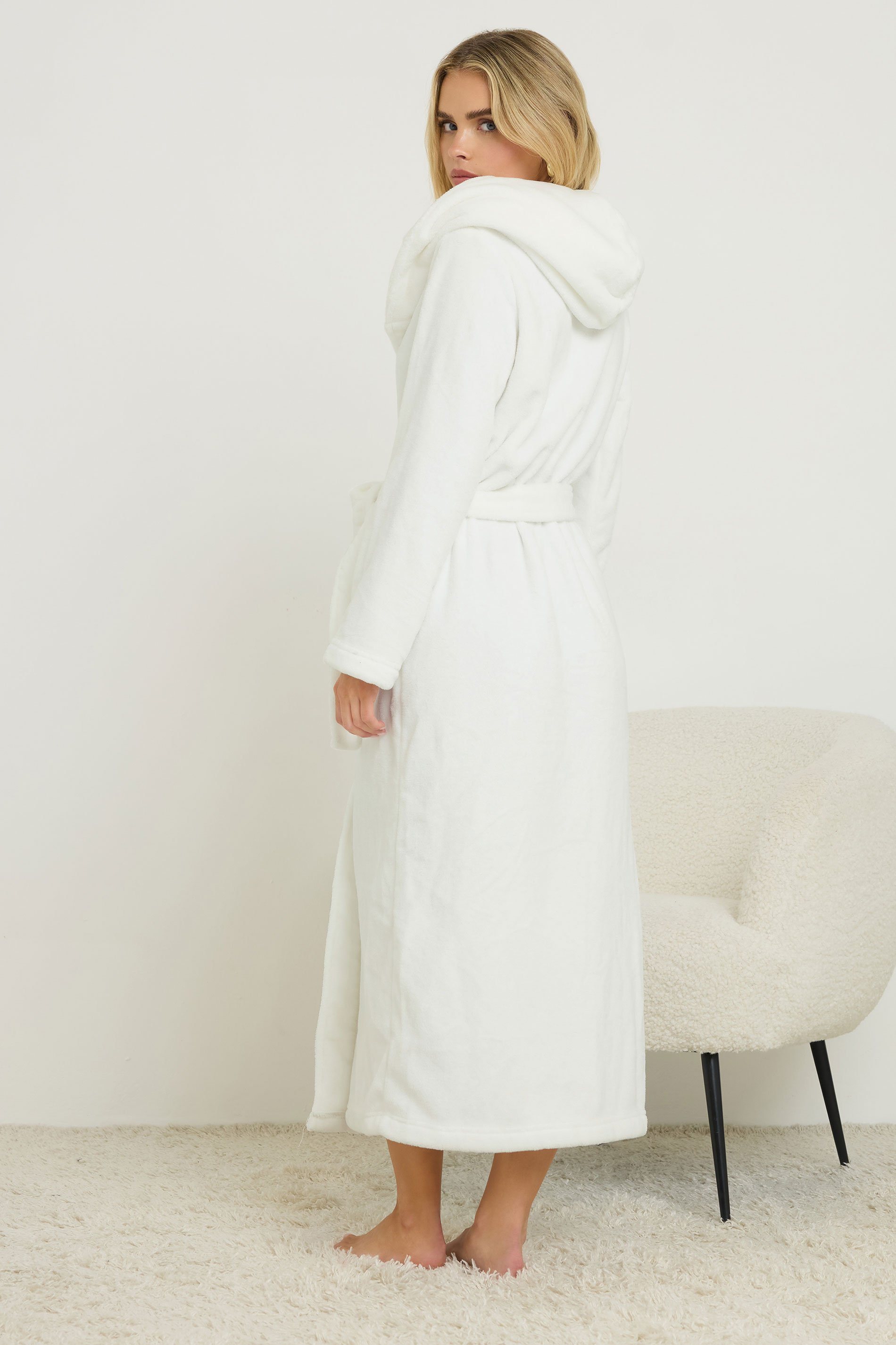 PixieGirl Petite Women's White Luxury Soft Fleece Dressing Gown | PixieGirl 3