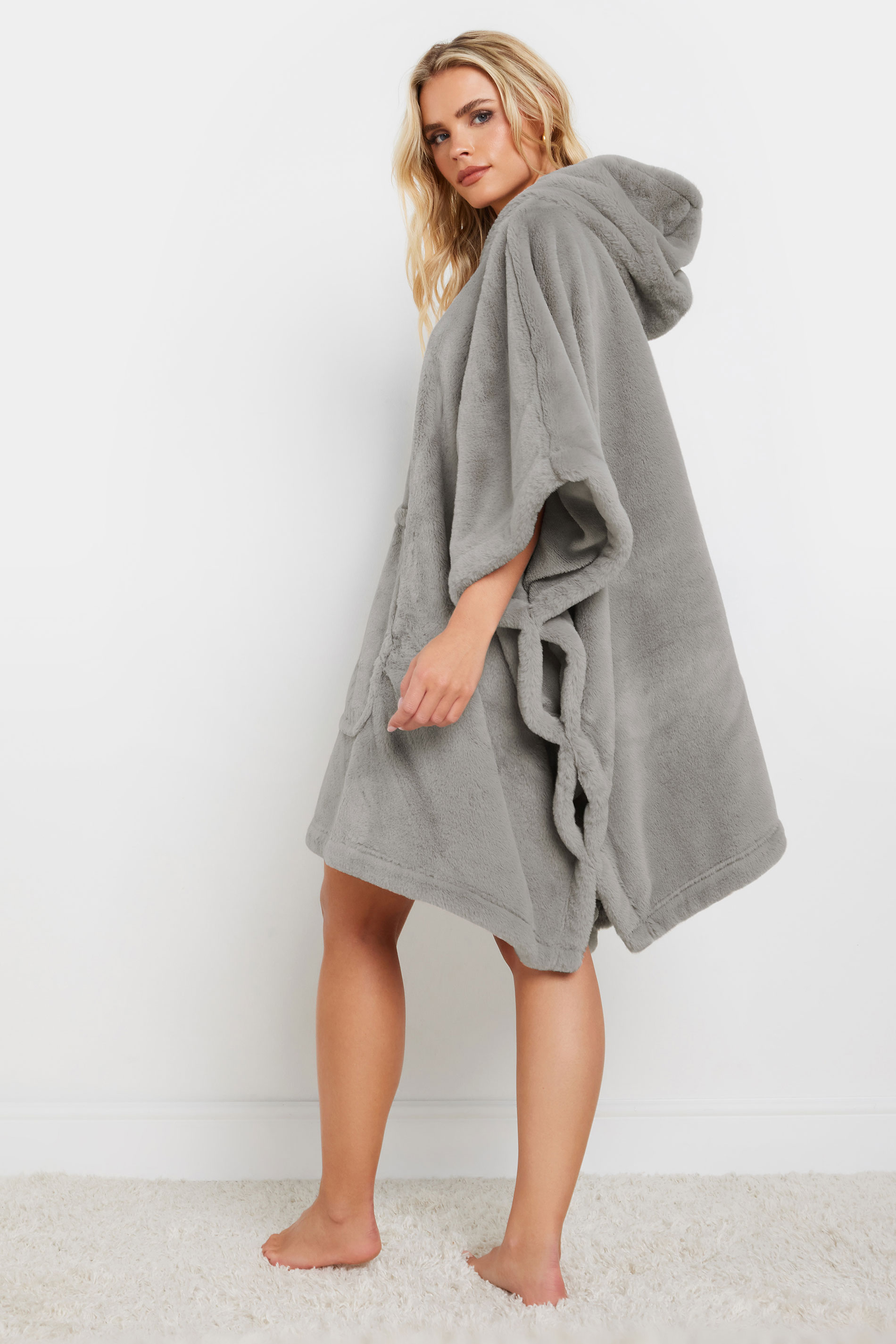 PixieGirl Petite Women's Grey Faux Fur Blanket Hoodie | PixieGirl 4