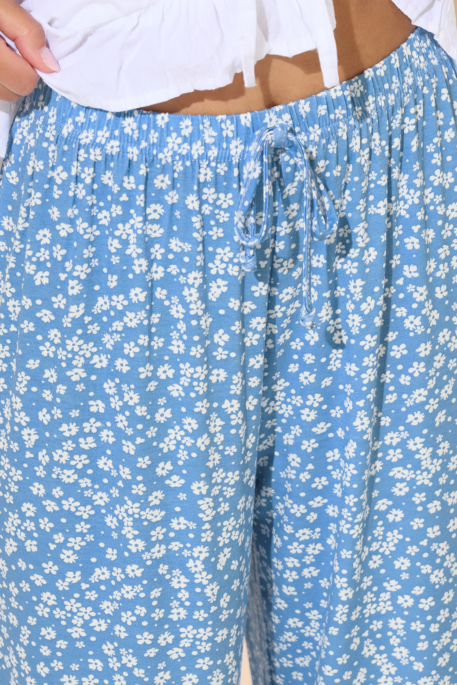 PixieGirl Petite Women's Blue Ditsy Floral Cropped Trousers | PixieGirl 4