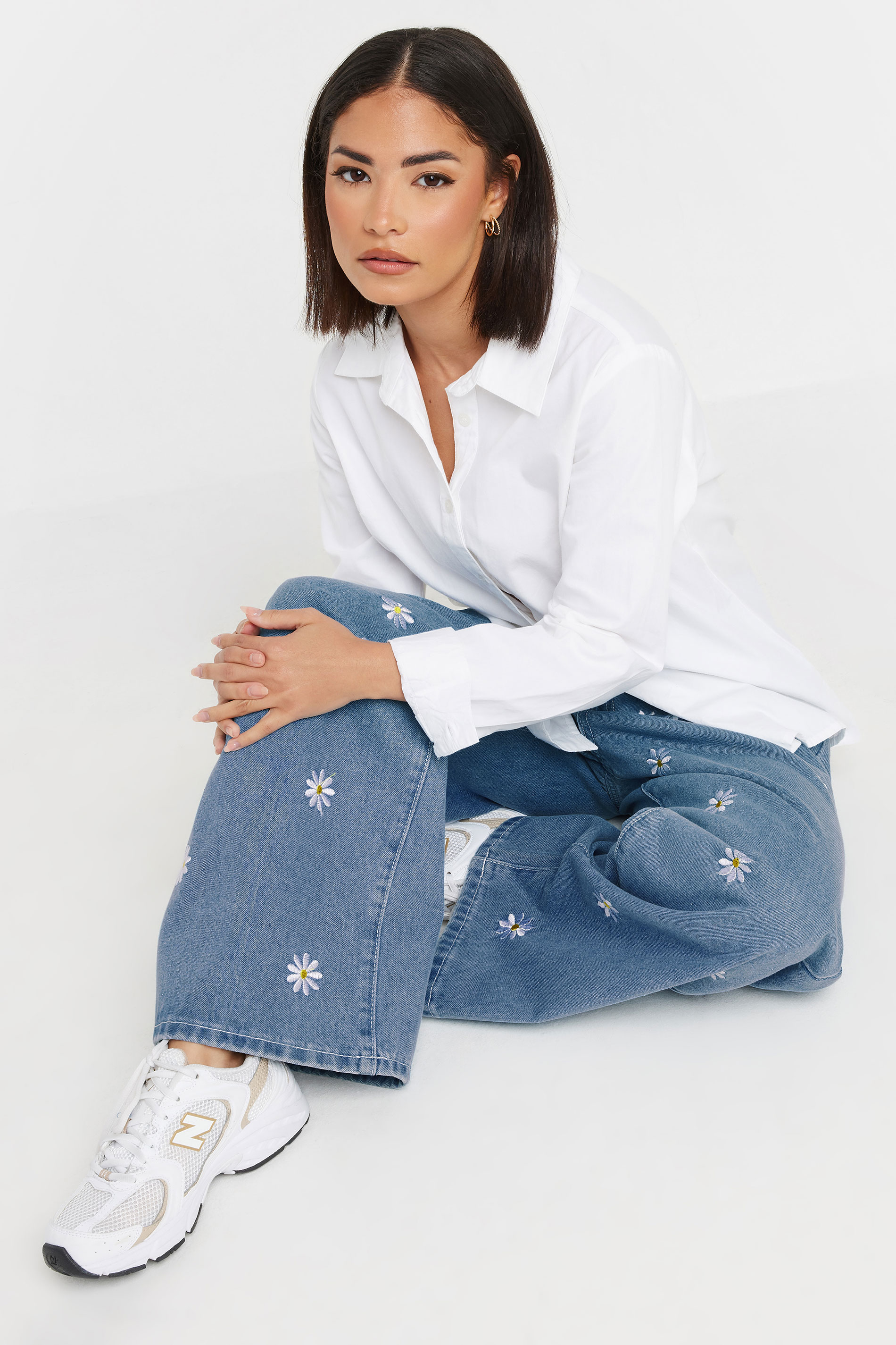 PixieGirl Petite Women's Blue Denim Daisy Embroidered Wide Leg Jeans | PixieGirl 5