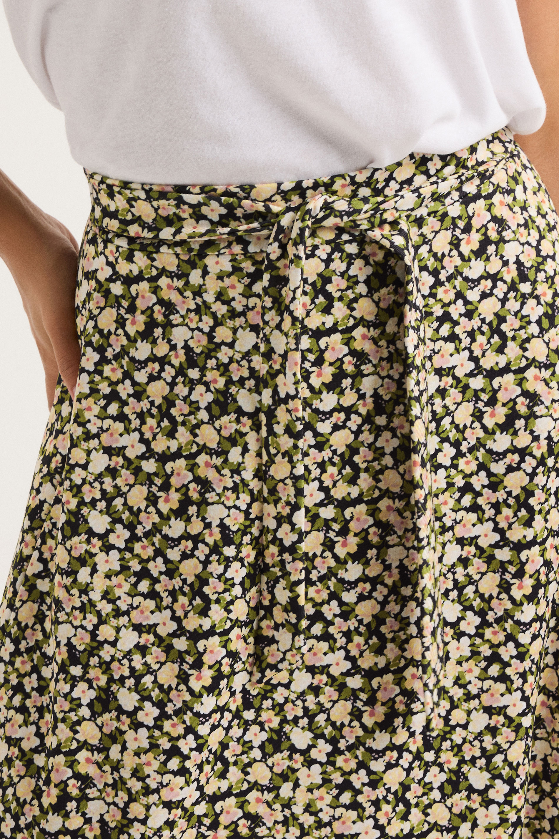 PixieGirl Petite Women's Black Floral Belt Tie Midi Skirt | PixieGirl 4
