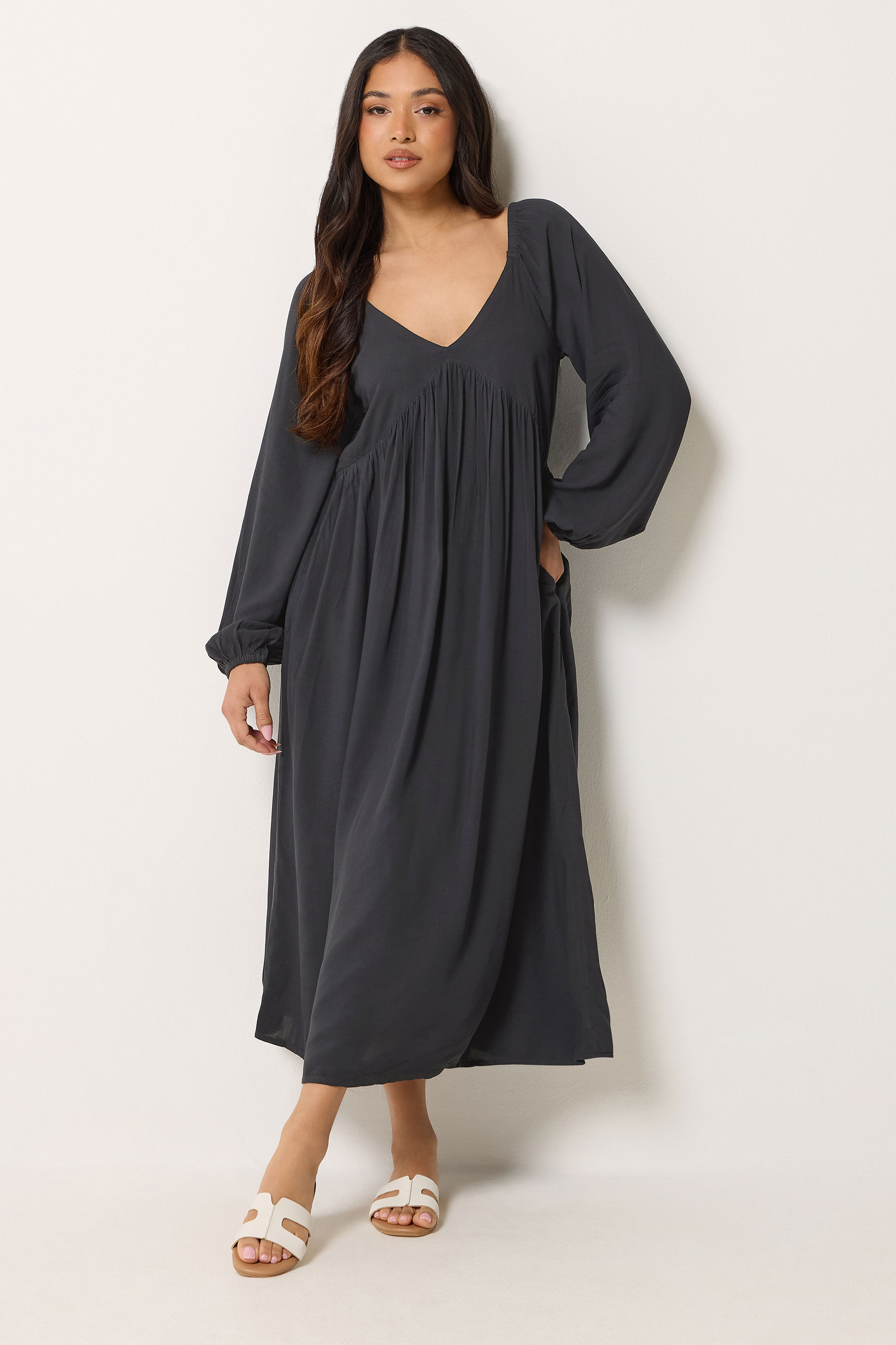 PixieGirl Petite Women's Black Woven Tie Back Smock Dress | PixieGirl 1