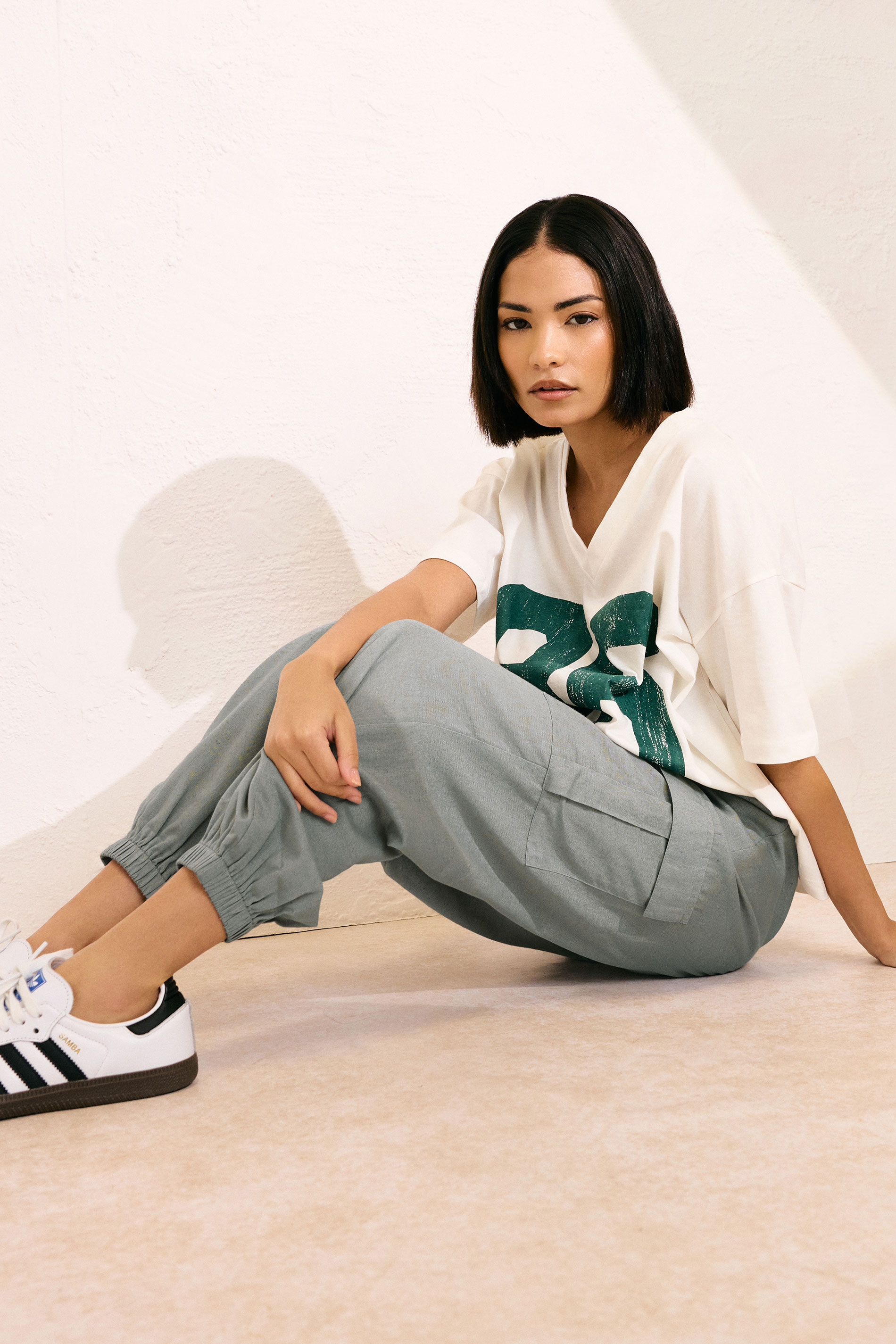 PixieGirl Petite Women's Grey Linen Cargo Cuffed Joggers | PixieGirl 2